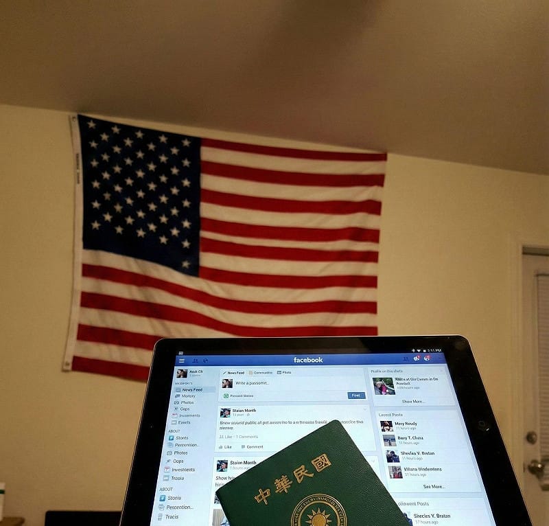 美簽新制納社群審查，中央大學教授胡川安表示，質疑美國或親中言論者赴美恐更難通過。（圖為情境示意照）   圖：Gemini AI生成／曾郡秋　製