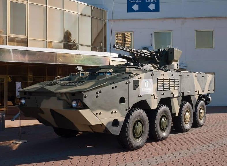  烏克蘭兵工廠打造的裝甲運兵車。 圖 : 翻攝自軍事評論 