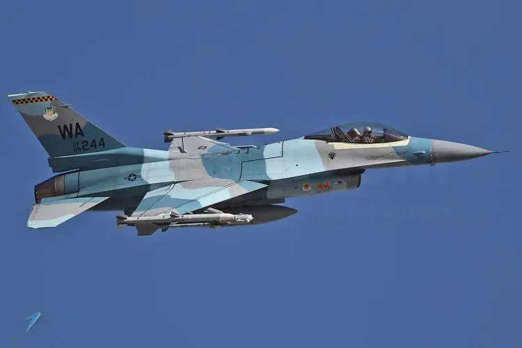 F-16 戰隼戰鬥機。   圖：翻攝自 騰訊新聞@環球譯視