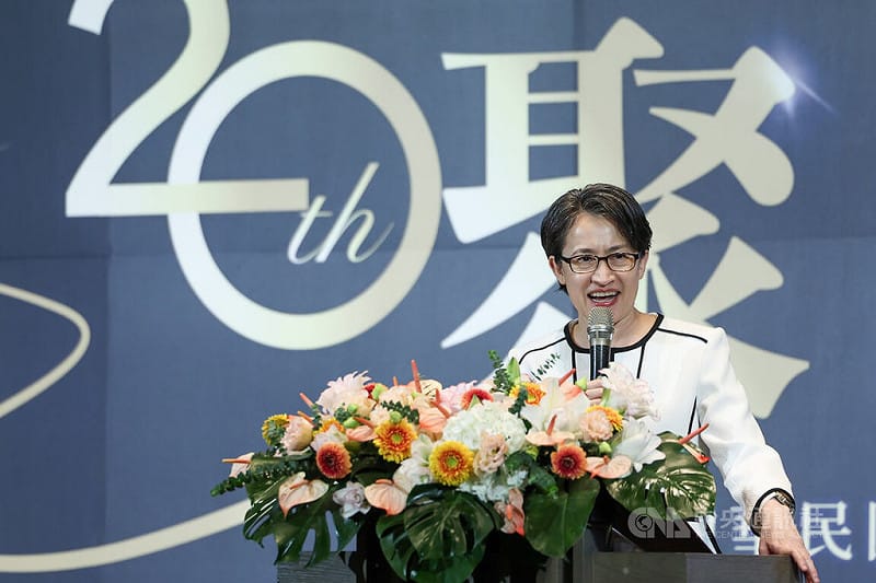 中華民國不動產估價師公會全國聯合會慶祝成立20週年，10日晚間在台北舉辦榮耀與感恩之夜餐會活動，副總統蕭美琴（圖）應邀出席並致詞，肯定不動產估價師的貢獻。中央社記者吳家昇攝　114年12月10日   