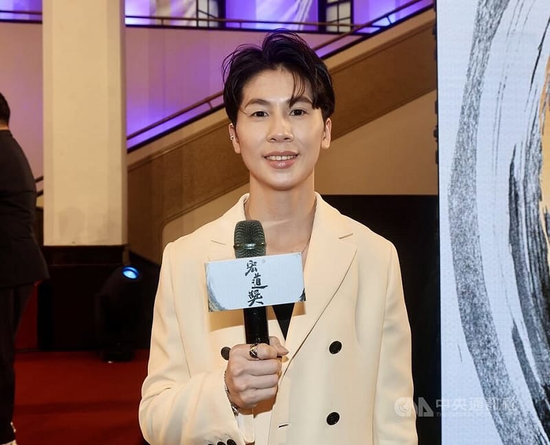 奧運金牌拳后林郁婷（圖）13日在台北擔任宏道獎頒獎典禮主持人，林郁婷自評，主持初體驗比及格多一點點，然而還有很多進步空間，最希望自己不要再卡詞，並感謝搭檔經驗豐富。中央社記者張皓安攝 114年12月13日   