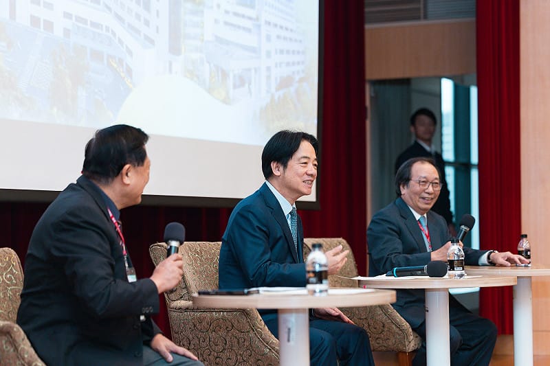 總統賴清德今（13）日下午出席「振興醫院2025健康台灣深耕論壇」。   圖：總統府提供