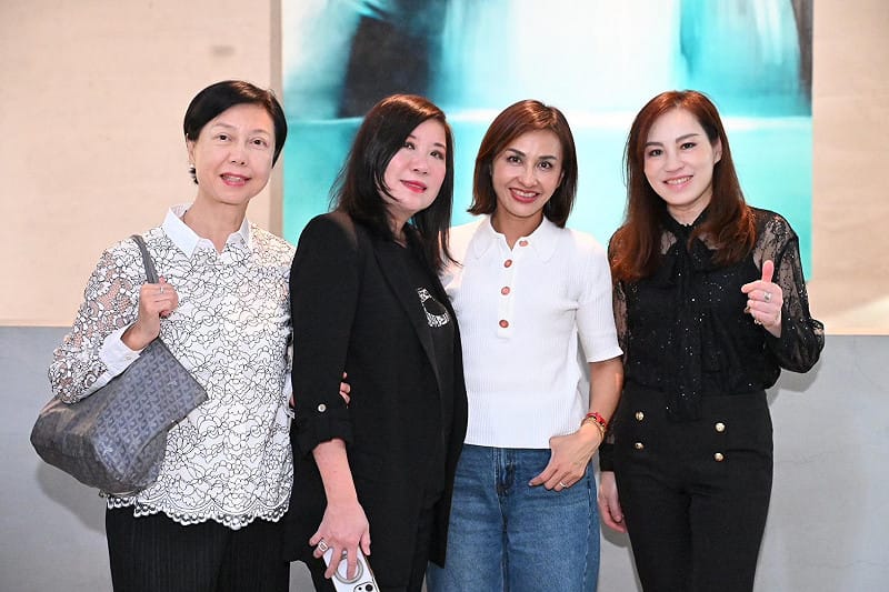 邱議瑩(右二)和來自各行各業的傑出女性暢聊高雄的未來願景。   圖：邱議瑩競選總部/ 提供
