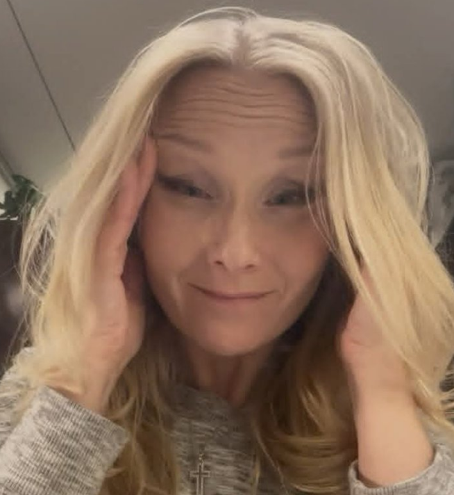 凱莎·加雷德烏(Kaisa Garedew)也發出「拉眼角照」力挺扎法切。 圖:翻攝自 X 凱莎·加雷德烏(Kaisa Garedew)也發出「拉眼角照」力挺扎法切。 圖:翻攝自 X