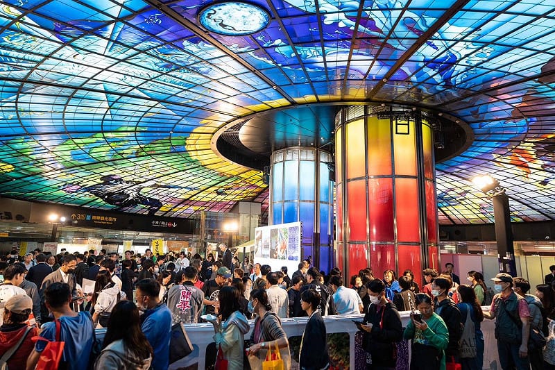 高雄捷運美麗島站栃木縣物產魅力宣傳活動，現場氣氛熱絡。&nbsp;&nbsp;&nbsp;圖：高雄市行國處/提供