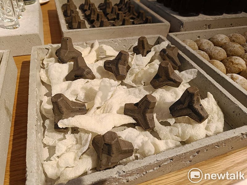 米香消波塊成了發表會上的特色餐點。&nbsp;&nbsp;&nbsp;圖：唐復年／攝