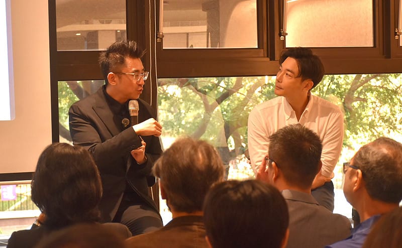 Ethan(右)應邀舉辦講座，並與Michael Lee(左)進行一場史詩級的對話。&nbsp;&nbsp;&nbsp;圖：孫家銘攝