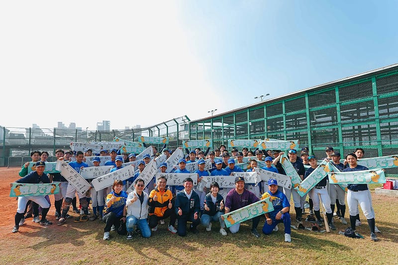 青森大學棒球隊訪高，深化台日城市「運動外交」。&nbsp;&nbsp;&nbsp;圖：高雄市行國處/提供