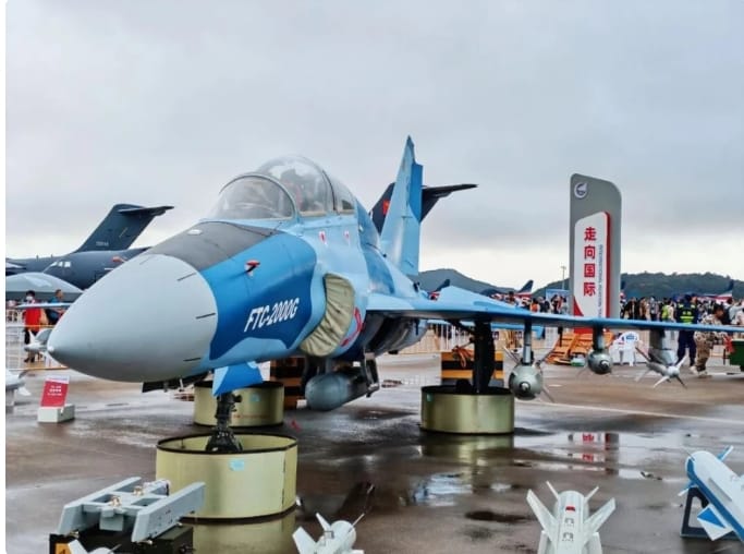 柬埔寨從中國買的FTC2000G戰機與導彈。&nbsp;&nbsp;&nbsp;圖 : 翻攝自利刃