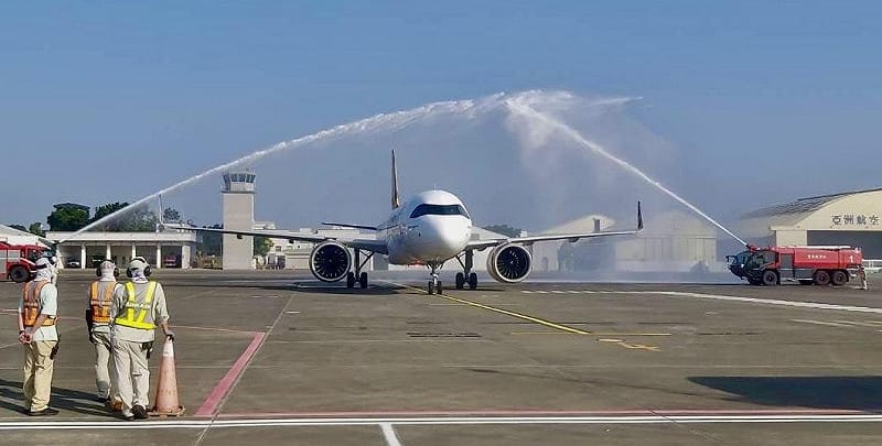 台南直飛日本熊本自今日起每週二、五航線正式啟航！台南市政府與台灣虎航下午在台南機場舉行「台南—熊本」首航儀式，象徵台南國際航空網絡再度升級。&nbsp;&nbsp;&nbsp;圖：台南市政府提供