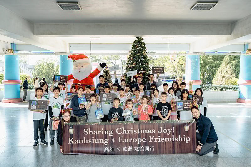 「聖誕歐洲日」走進高雄校園促進台歐交流。&nbsp;&nbsp;&nbsp;圖：高雄市教育局/提供