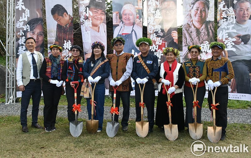 部落共同舉行植樹儀式，象徵三地門邁向永續的開始。&nbsp;&nbsp;&nbsp;圖：孫家銘攝