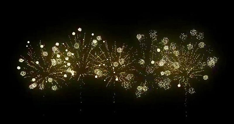 開基玉皇宮今年精心設計多種象徵吉祥的煙火圖騰，分別是象徵事業發展的「駿馬奔騰開新運，宏業昌盛啟新程」；工作運勢的「馬年好運齊奔馳，前程燦爛如煙火」；財運亨通的「煙火一瞬吉祥滿分，馬年福運一路狂奔」；闔家平安的「馬年到，煙火耀！願大家好運連連、心想事成」；以及家庭美滿的「願馬年祥光四照，幸福與成功如同煙火般耀眼綻放」。&nbsp;&nbsp;&nbsp;圖：台南市政府提供