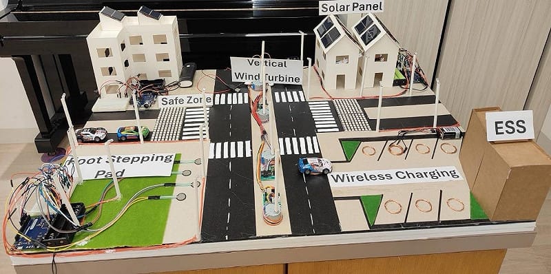 南隆國中與印尼夥伴學校共同提出的「SparkLoop City」專案，設計出一個由五大清潔能源技術驅動的「微電網社區」。&nbsp;&nbsp;&nbsp;圖：高雄市教育局/提供