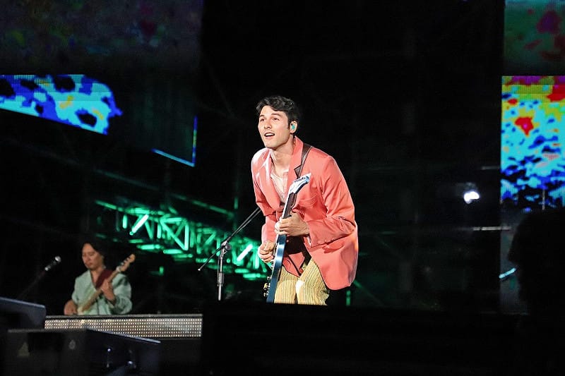 剛在金鐘獎封帝的鳳小岳、正式以「鳳小岳&壓克力柿子」出道，並將跨年首戰獻給「2026 雄嗨趴」。&nbsp;&nbsp;&nbsp;圖：高雄市政府/提供