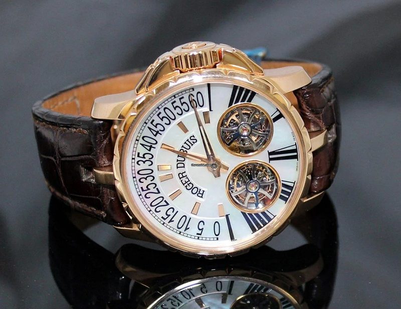 《日本經濟新聞》同時分析了全球頂級二手手錶交易平台 Chrono24 的數據，顯示日本賣家所販售的勞力士手錶中，有 66% 被評為「狀況良好」，在七個主要國家中比例最高，而買家對日本商品的平均評分也達到 4.742 分（滿分 5 分），凸顯日本手錶的高品質與顧客滿意度。 圖:翻攝自X帳號Chrono24官網