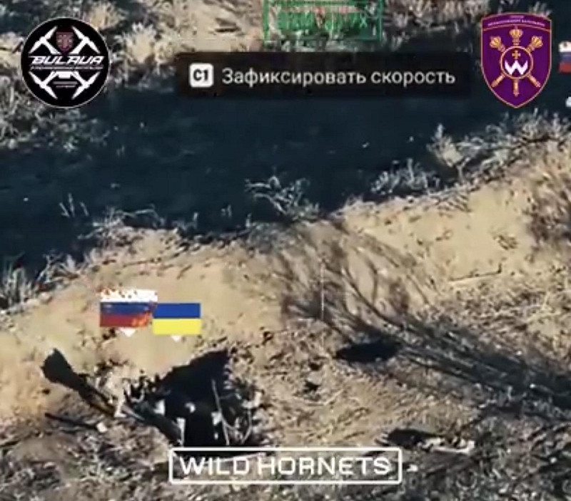  俄軍突擊部隊試圖包圍烏克蘭守軍時，烏方無人機操作員緊急調集「野黃蜂」型無人機進行支援。 圖：翻攝自 X 