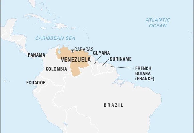  雖然美國要求委內瑞拉停止向「美國的敵對國家」出口石油，但仍有數艘中國、俄羅斯、巴西、印度以及墨西哥的油輪試圖突破封鎖，裝載委內瑞拉的廉價石油。 圖：翻攝自 @__Inty__ X 帳號 