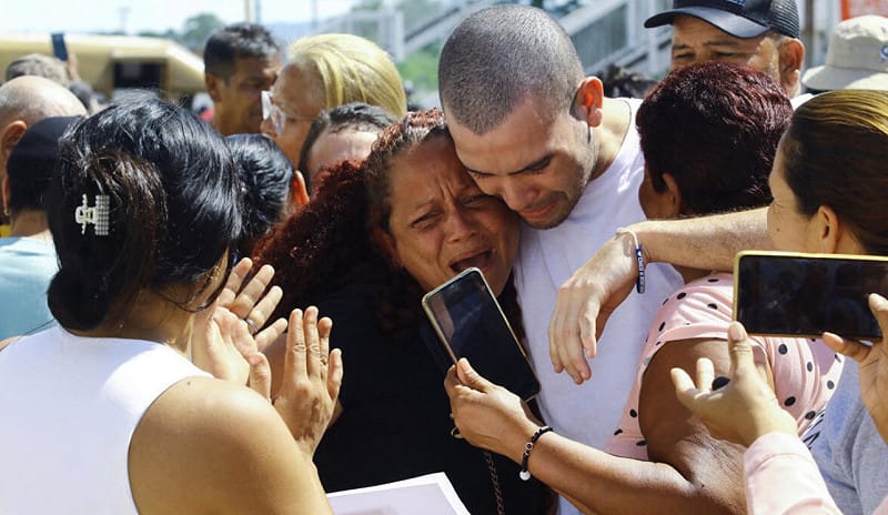  委內瑞拉臨時政府於當地時間 8 日宣布，將陸續釋放關押在首都加拉加斯的「政治犯」，外界普遍將此舉動視為對美國的讓步。 圖：翻攝自 @cuichenghao7 X 帳號 