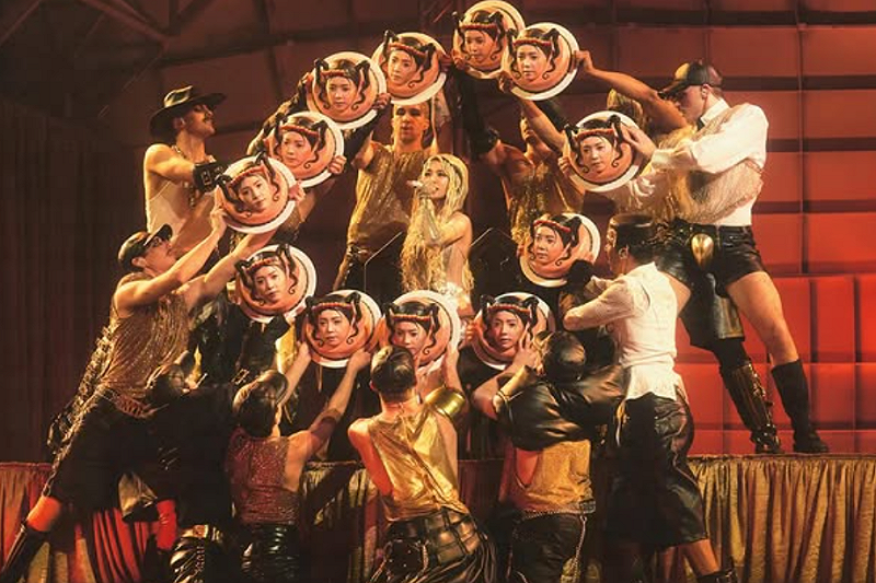 蔡依林表演中出現不少奇怪場景，如巨大蟒蛇、人頭蛋糕等。&nbsp;&nbsp;&nbsp;圖：翻攝自蔡依林IG