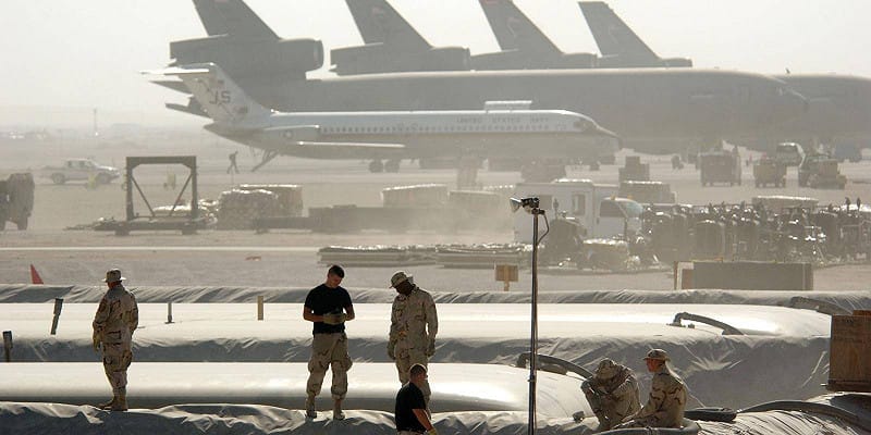 伊朗已同步向區域國家發出警告。阿拉伯與中東外交消息指出，德黑蘭明確告知周邊國家，一旦伊朗遭到攻擊，其境內美軍基地將成為反擊目標。&nbsp;&nbsp;&nbsp;圖:翻攝自X帳號@IranObserver0