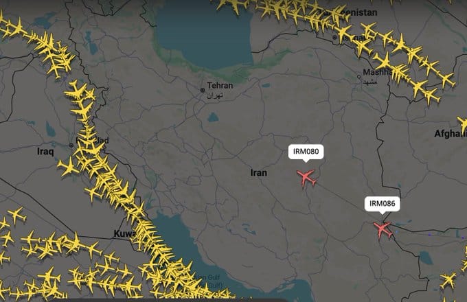 在伊朗關閉領空後，兩架中國飛機出現在伊朗境內，外界質疑這兩架飛機可能涉及北京當局對德黑蘭的援助。&nbsp;&nbsp;&nbsp;圖：翻攝自 @yajunwwz X 帳號