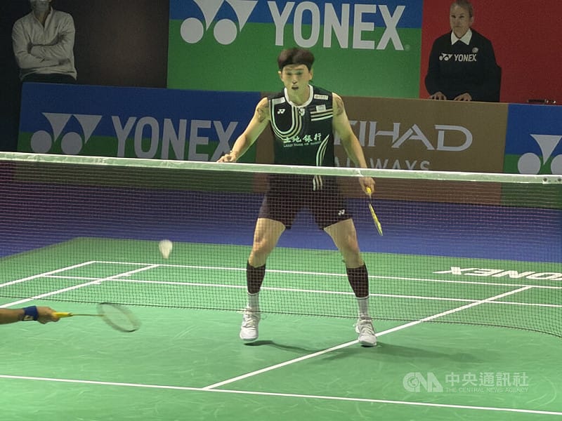 台灣羽球好手林俊易（如圖）在印度公開賽成功掌控風勢，並降低自己的失誤，逆轉獲勝打進4強。中央社記者李晉緯新德里攝 115年1月16日&nbsp;&nbsp;&nbsp;