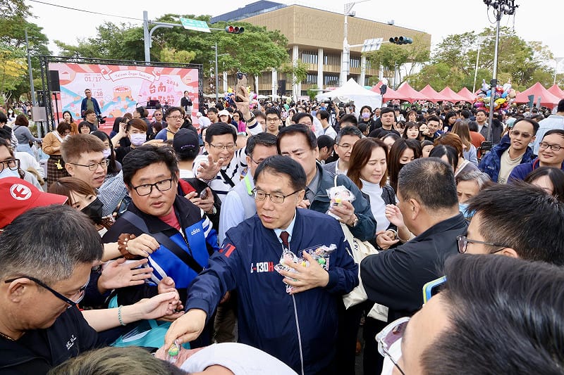 由台南市永康區公所、大東橋商圈觀光發展協會、思味行銷公司及台南市政府觀光旅遊局聯合主辦的「2026第六屆台南甜點節」，於今、明2天在台南市立圖書館新總館及周邊盛大登場。&nbsp;&nbsp;&nbsp;圖：台南市政府提供