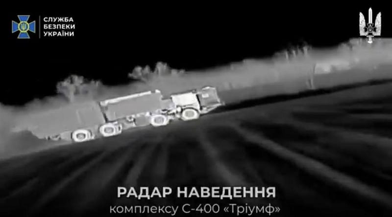  烏軍對正在移動中的俄羅斯S-400防空雷達進行致命打擊。 圖：翻攝自 X 