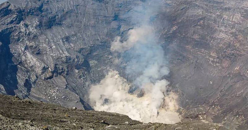 日本熊本縣阿蘇市20日發生觀光直升機墜毀意外，機上共有1名飛行員和2名台灣籍乘客。（示意圖）&nbsp;&nbsp;&nbsp;圖：翻攝自阿蘇山火山防災連絡事務所