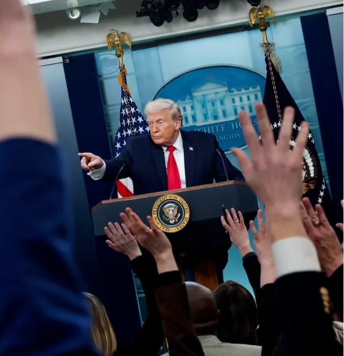 美國總統川普回答記者提問。&nbsp;&nbsp;&nbsp;圖 : 翻攝自紅星新聞