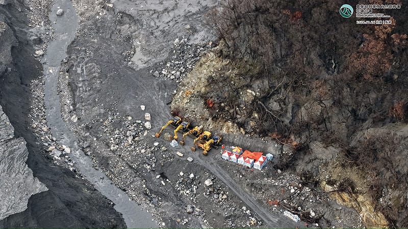 馬太鞍溪上游堰塞湖降挖團隊休憩平台(花蓮分署拍攝版權)&nbsp;&nbsp;&nbsp;圖：林業保育署花蓮分署/提供