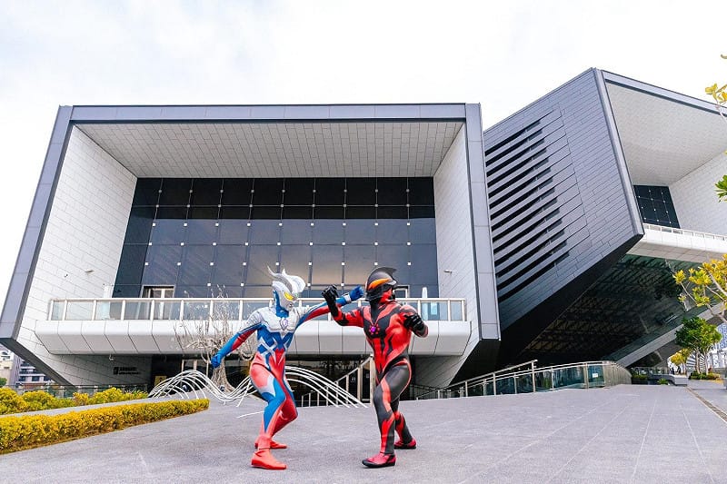 2026高雄冬日遊樂園有超人力霸王帥氣守護。&nbsp;&nbsp;&nbsp;圖：高雄市觀光局/提供