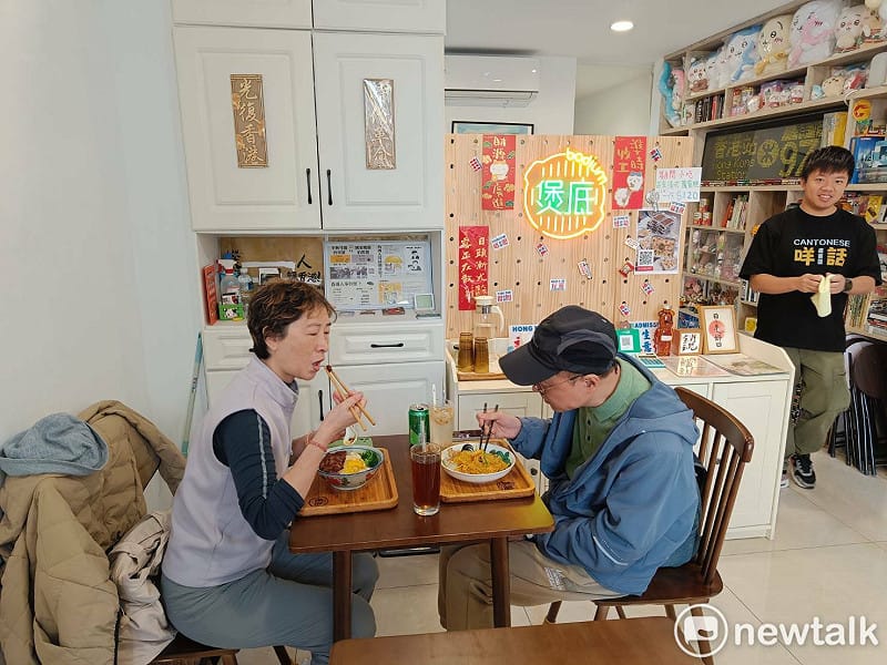 到煲底bodium的客人，香港人超過五成。&nbsp;&nbsp;&nbsp;圖：唐復年/攝
