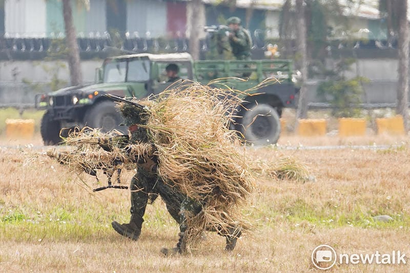 陸軍特戰分遣隊在防空部隊掩護下阻敵特攻突擊。&nbsp;&nbsp;&nbsp;圖：張良一/攝