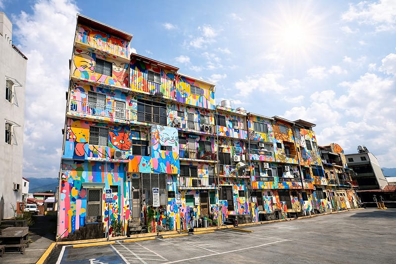 甲仙商圈推動「貓巷」彩繪計畫，讓藝術走進日常生活。&nbsp;&nbsp;&nbsp;圖：高雄市甲仙區公所／提供