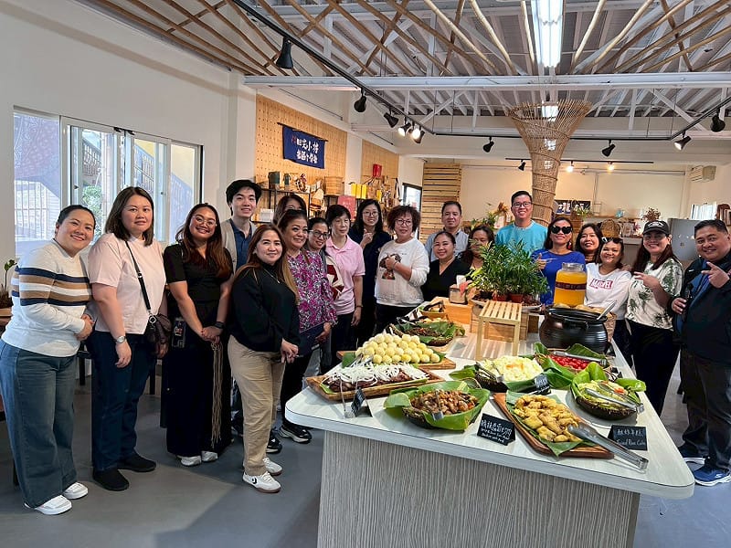 東南亞旅遊業者踩線團感受高雄農村的真實樣貌與深厚底蘊。&nbsp;&nbsp;&nbsp;圖：高雄市農業局/提供