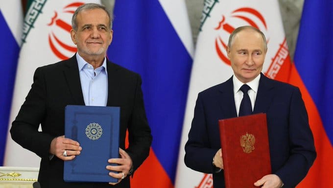 俄羅斯國家杜馬議員茹拉夫廖夫表示，俄伊之間的戰略夥伴協議並未包含共同軍事防禦條款，因此不構成出兵義務。 圖:翻攝自X帳號@POMTQ