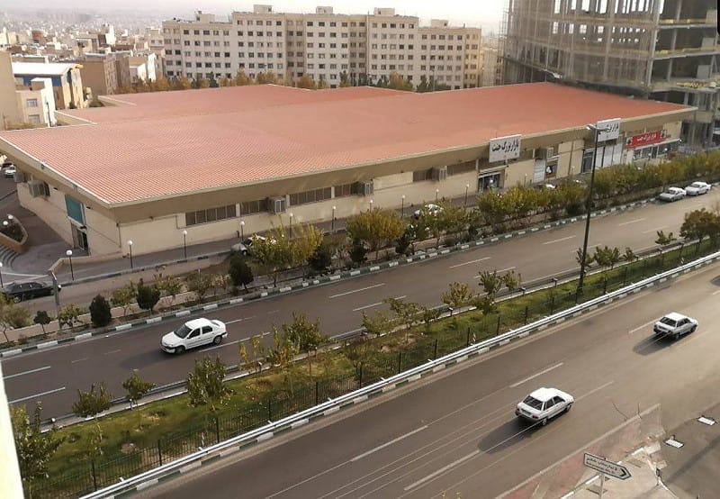 此次爆炸起火的賈納德市集，鄰近尼亞耶什購物中心，市集中遍佈服飾店和小型商店。&nbsp;&nbsp;&nbsp;圖：翻攝自 X