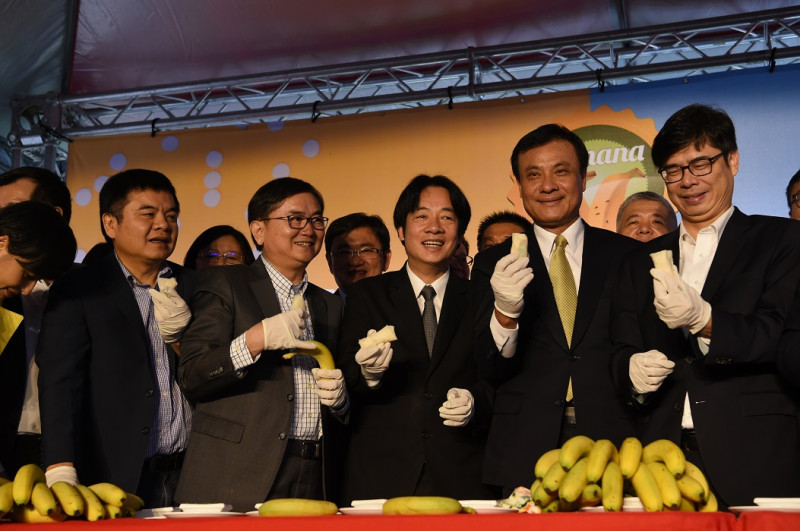 今（20）天在立法院舉辦「香蕉的101種吃法」促銷活動。   圖：行政院/提供