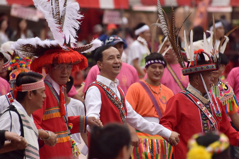 一年一度的原住民族文化活動，新北市長朱立倫今(22)天表示，歡迎原住民把新北市當作新故鄉。   圖：新北市政府/提供