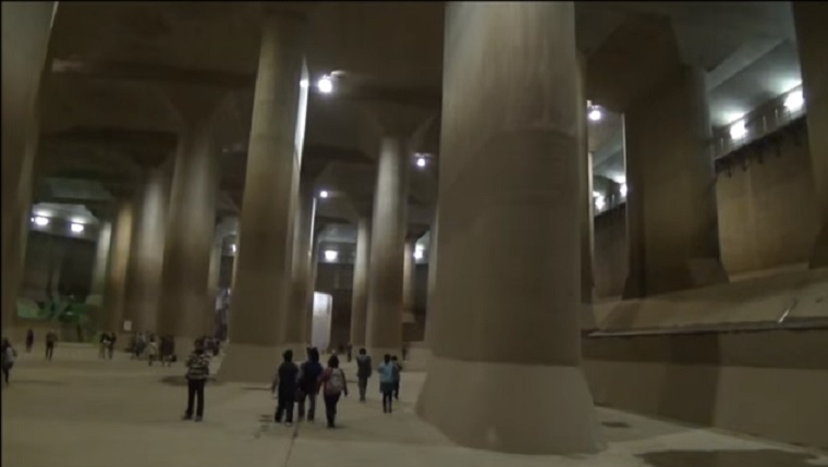 東京耗資20億美元（約新台幣608億元）建造地下防洪系統，連自由女神像都放得進去。   圖：翻攝youtube