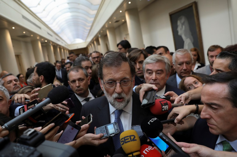 加泰隆尼亞議會27日突襲宣告脫離西班牙獨立，西班牙參議院隨即授權總理拉荷義（圖）政府直接接管加泰隆尼亞自治區。   圖：達志影像/路透社