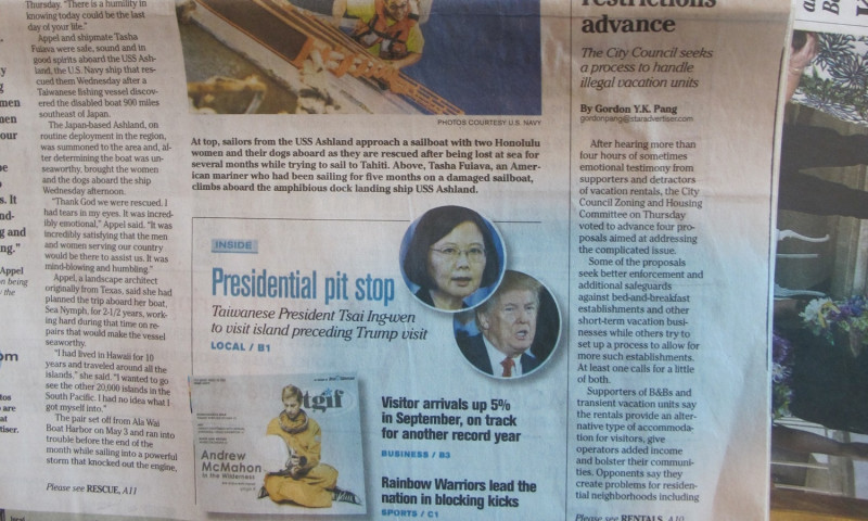 當地報紙「Star and Adversitser」（檀香山星廣報）27日刊登蔡英文過境消息。   圖片來源：讀者提供