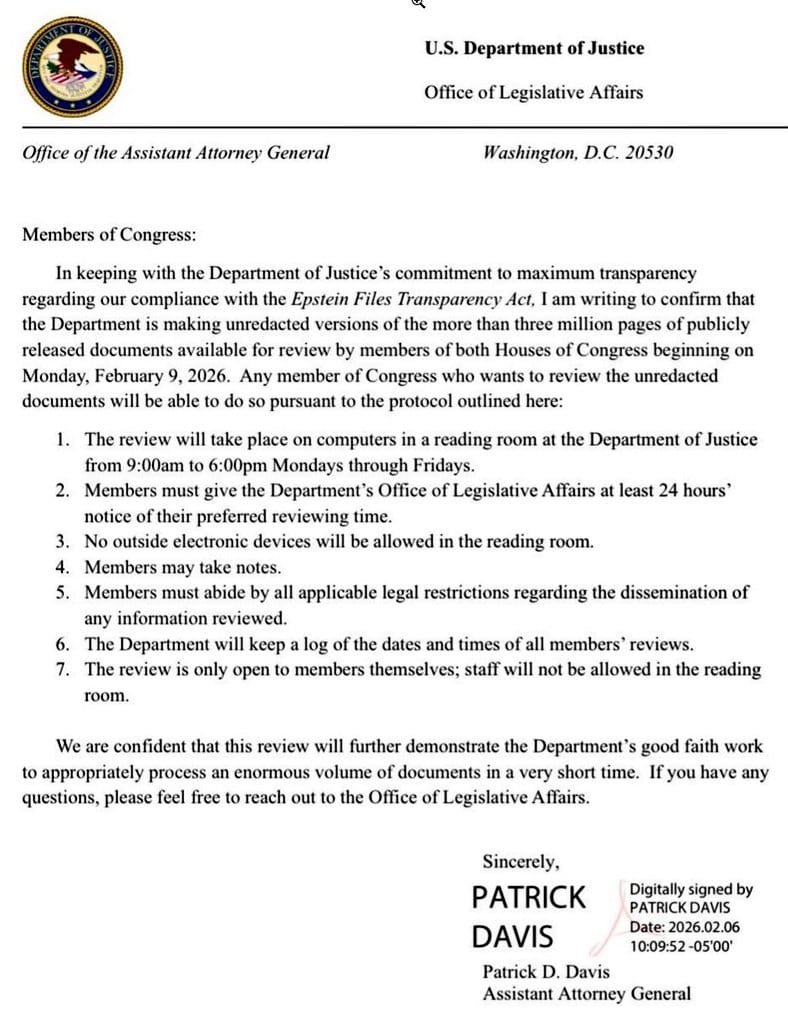 美國司法部將與美國國會一起查閱未刪減的艾普斯坦名單。&nbsp;&nbsp;&nbsp;圖：翻攝自@DiligentDenizen