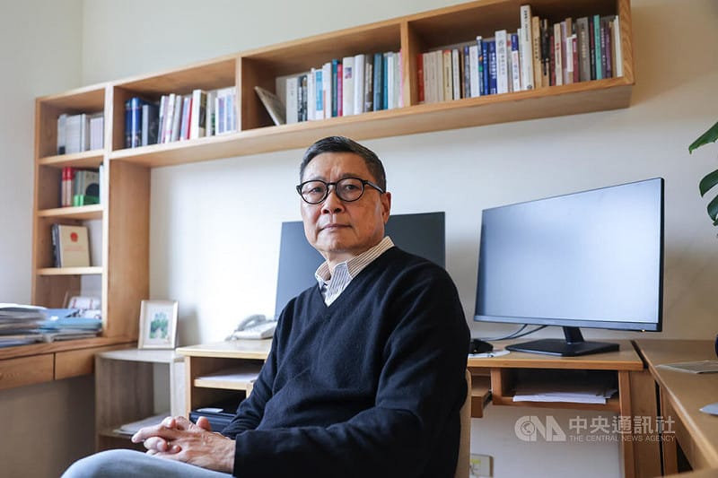 對有蘋果員工被判囚10年，占中三之一的中研院學者陳健民認為，是當局想產生震攝作用。&nbsp;&nbsp;&nbsp;圖：中央社