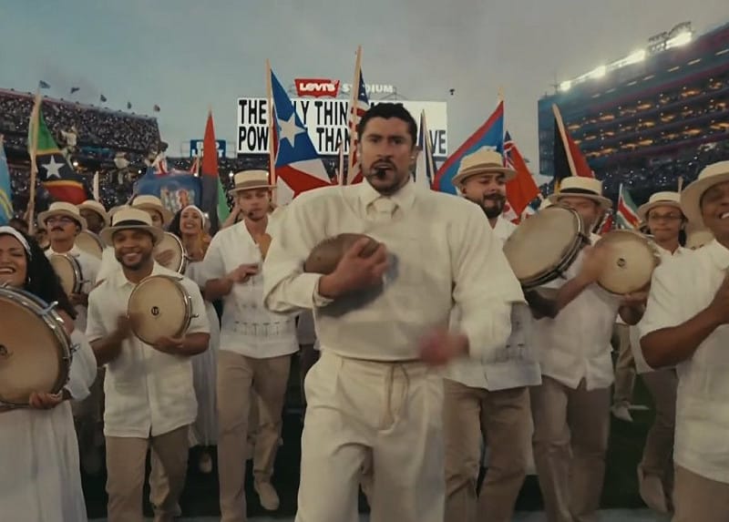 另一邊的超級盃舞台也火花四射，波多黎各巨星壞痞兔再次和川普槓上。 圖:翻攝自X帳號@Indie5051