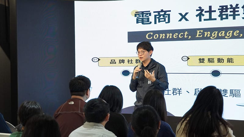 林楷軒於課程現場致詞表示，高市府持續深化新媒體人才培育，積極回應新媒體多面向、生活化且靈活的社群趨勢。&nbsp;&nbsp;&nbsp;圖：高雄市青年局／提供