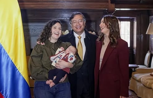 哥倫比亞總統佩特羅與家人。&nbsp;&nbsp;&nbsp;圖 : 翻攝自觀察者網