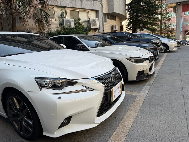 澎湖縣政府警察局馬公分局11日宣布瓦解一起暴力犯罪組織集團，將許姓男子為首等近10人拘提到案，並查扣相關不法資產及車輛等，全案移送澎湖地檢署偵辦。（澎湖馬公分局提供）中央社  115年2月11日&nbsp;&nbsp;&nbsp;